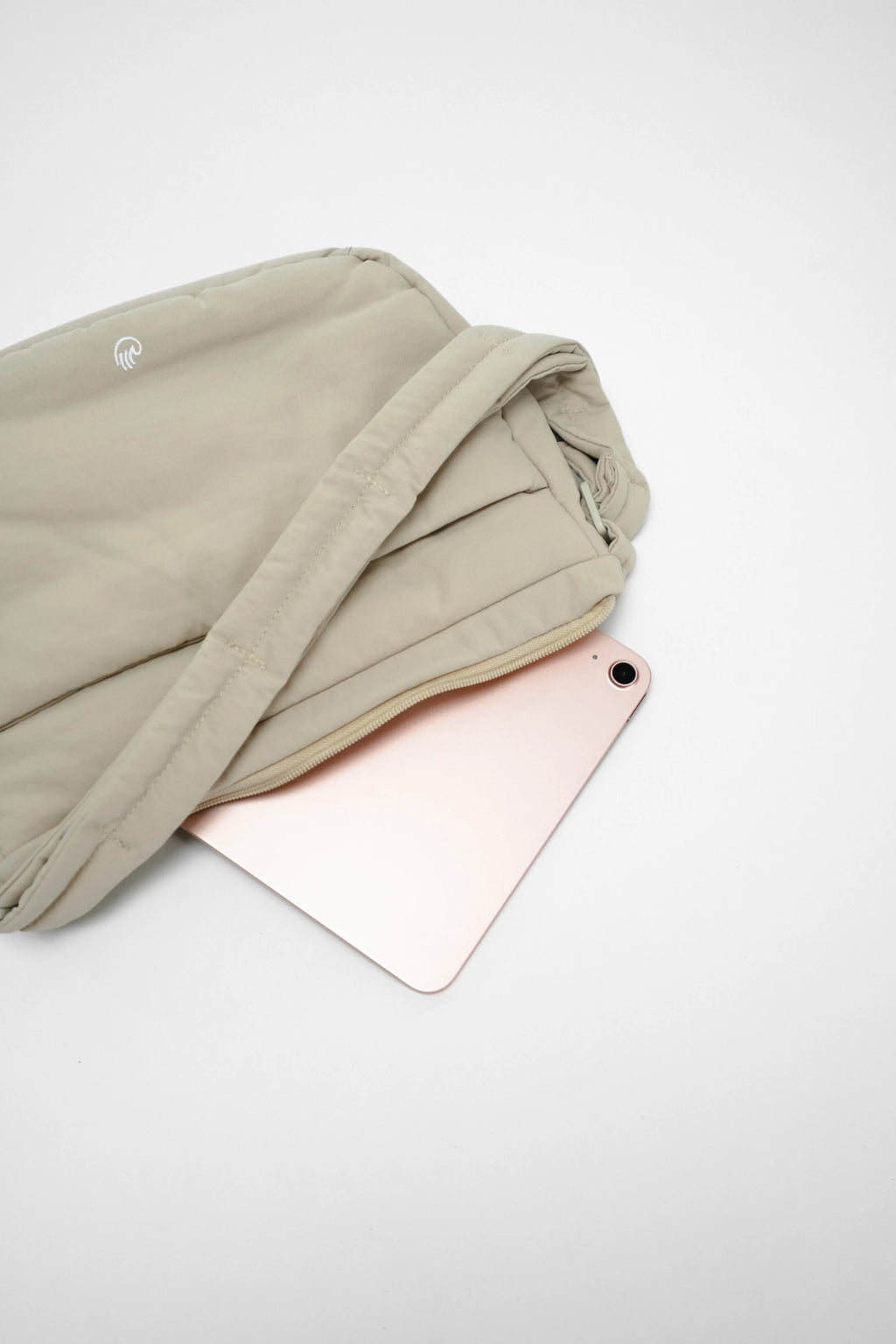 Aire Crossbody