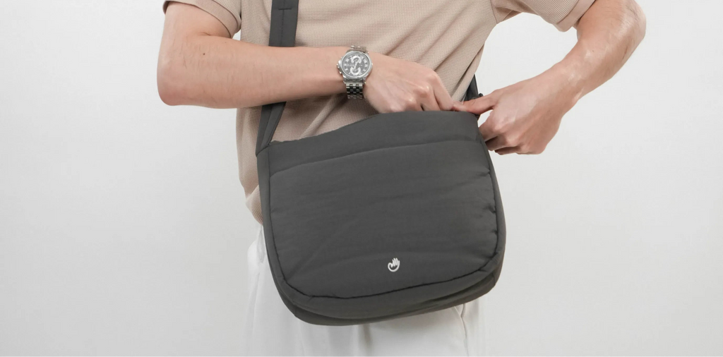 Aire Crossbody